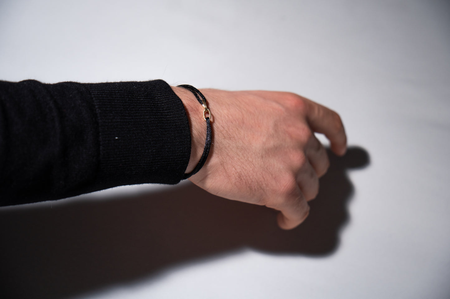 Satin Armband mit 14k Gold, Schwarz